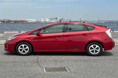 2014 Toyota Prius - Thumbnail