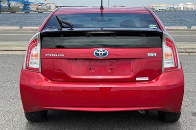 2014 Toyota Prius - Thumbnail