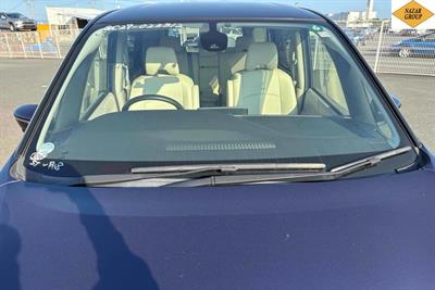 2017 Nissan Serena - Thumbnail