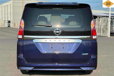 2017 Nissan Serena - Thumbnail
