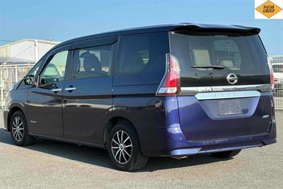 2017 Nissan Serena - Thumbnail