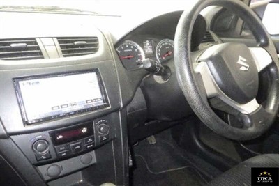 2014 Suzuki Swift - Thumbnail