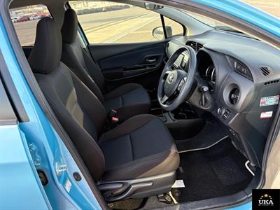 2016 Toyota Vitz - Thumbnail
