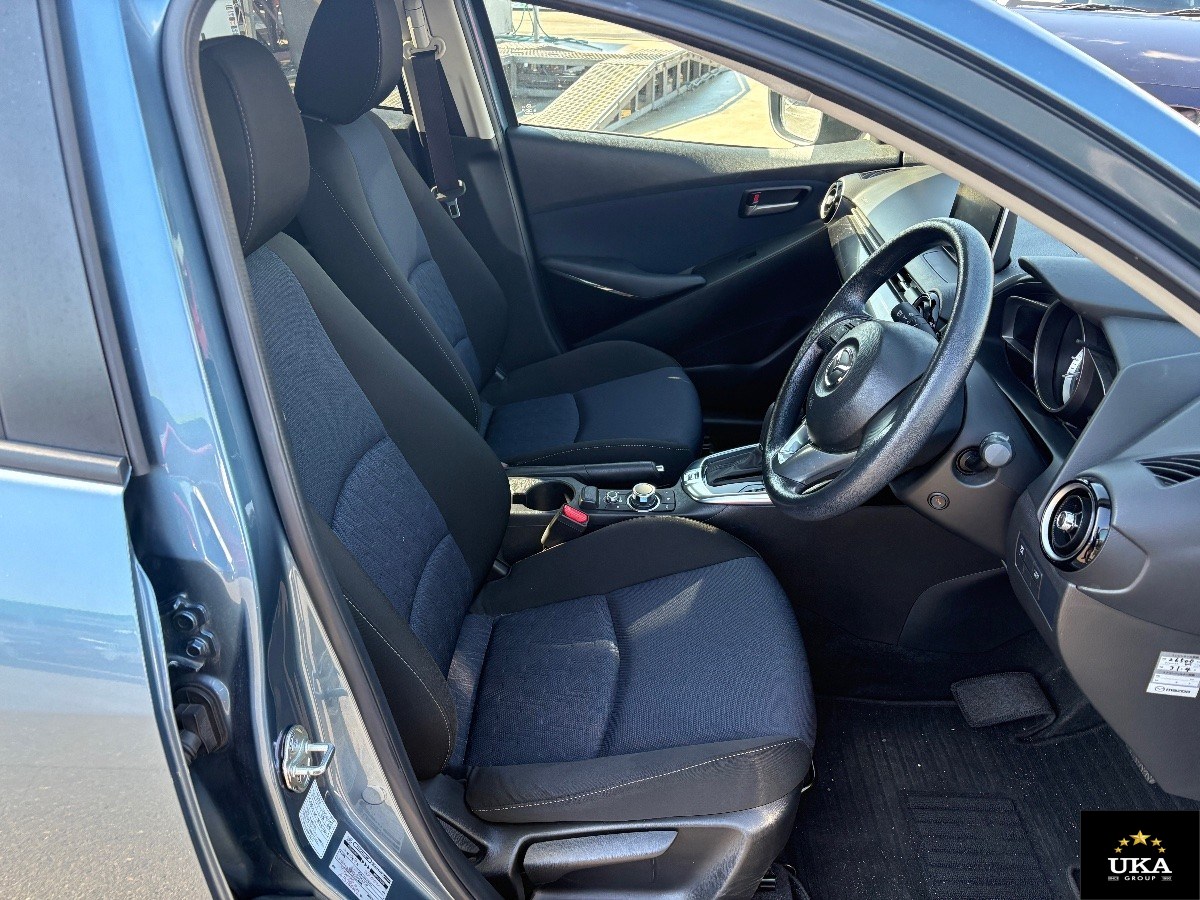 2016 Mazda Demio