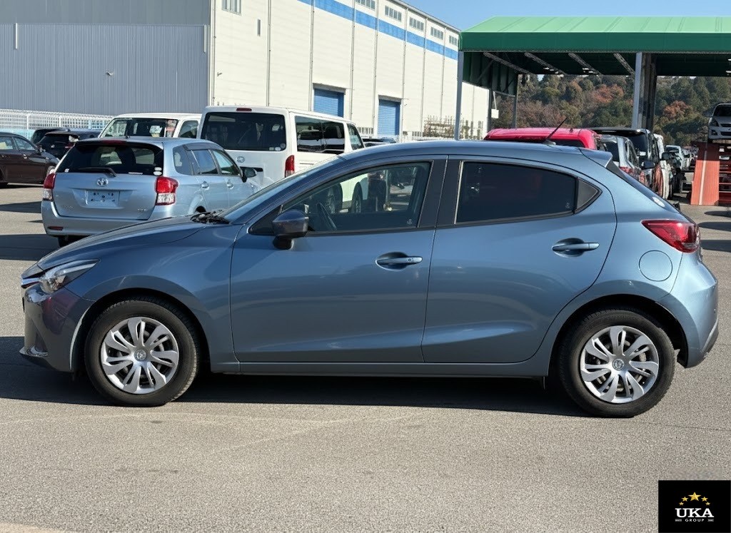 2016 Mazda Demio
