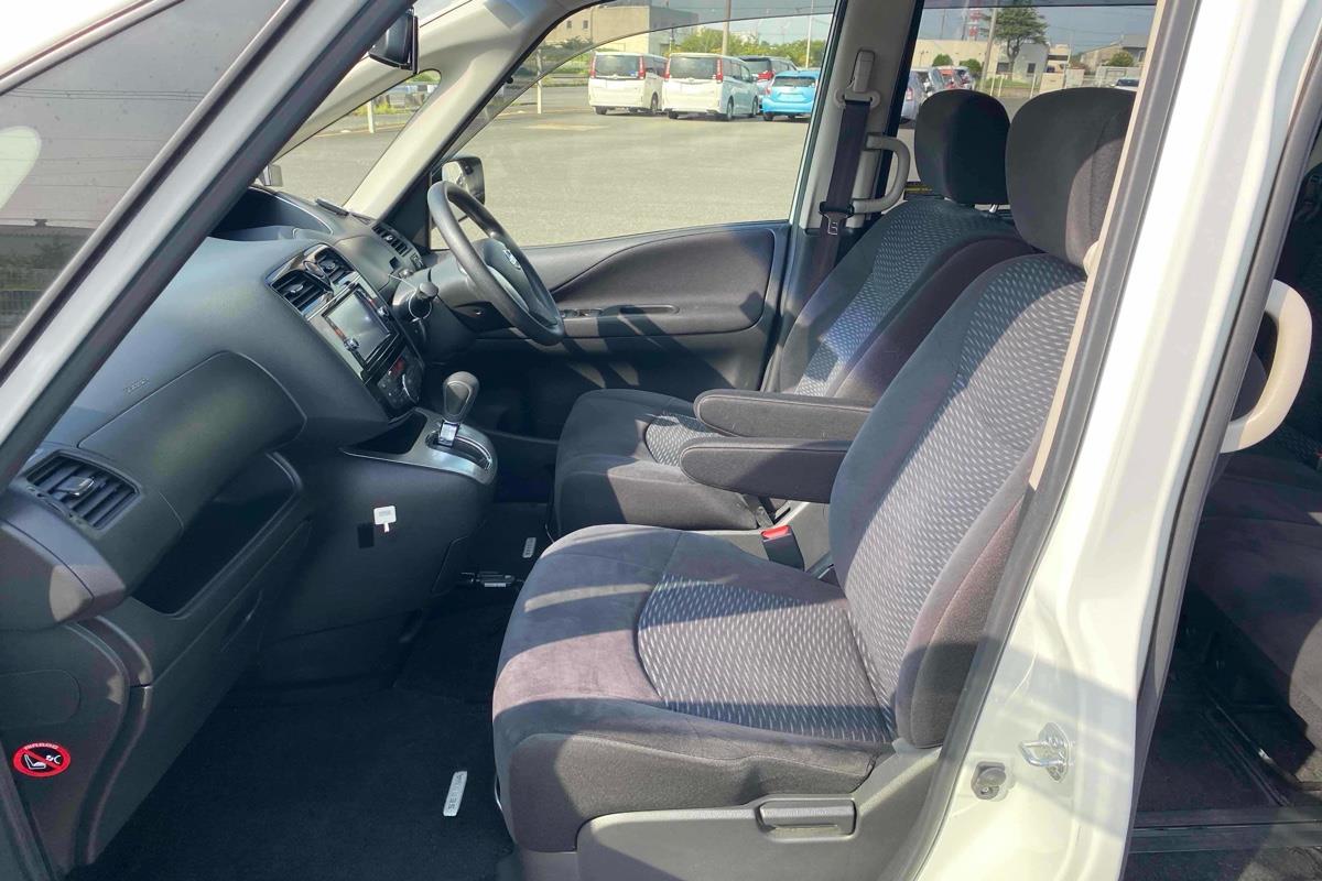 2015 Nissan Serena