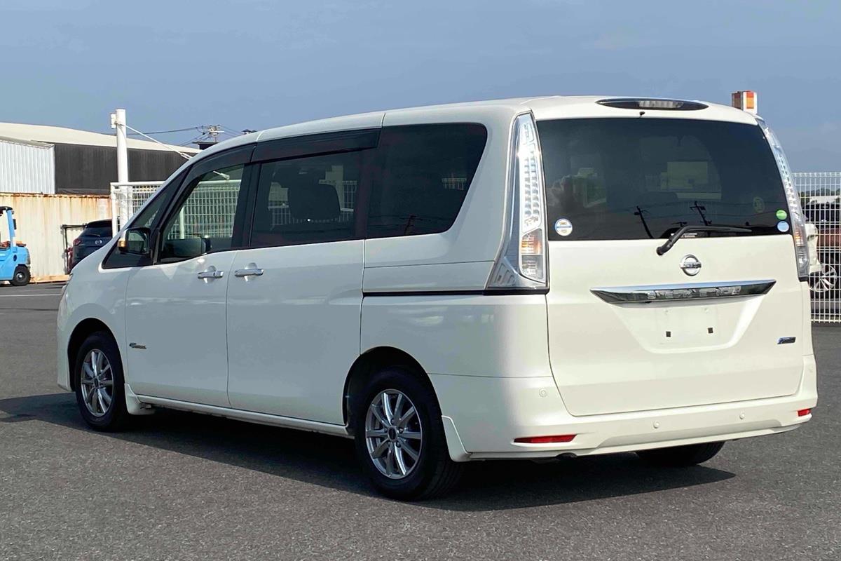 2015 Nissan Serena