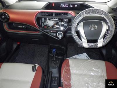 2015 Toyota Aqua - Thumbnail