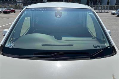 2014 Nissan Serena - Thumbnail