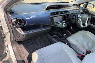 2015 Toyota Aqua - Thumbnail