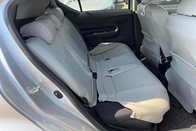2015 Toyota Aqua - Thumbnail