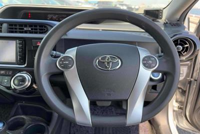 2015 Toyota Aqua - Thumbnail
