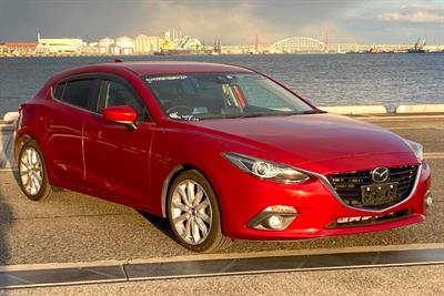 2016 Mazda Axela