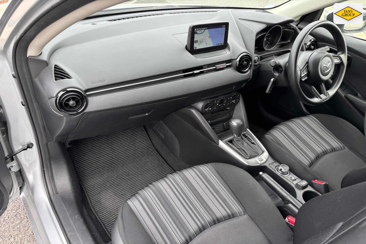2017 Mazda Demio