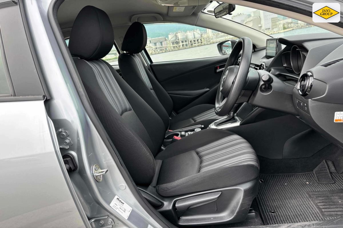 2017 Mazda Demio