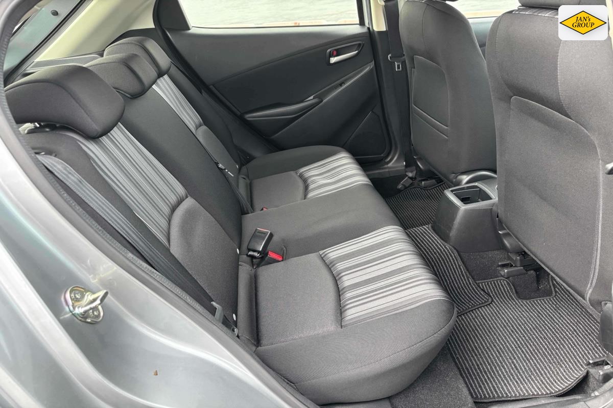 2017 Mazda Demio