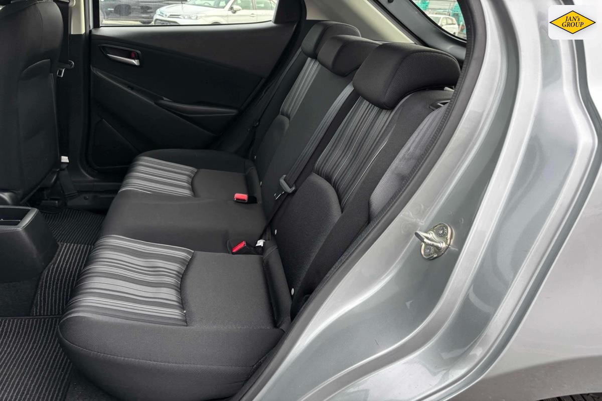 2017 Mazda Demio