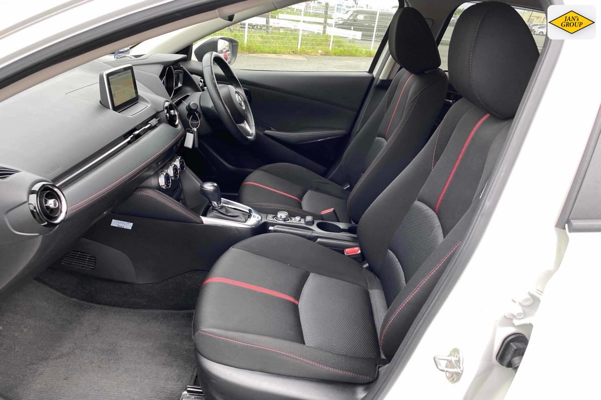 2016 Mazda Demio