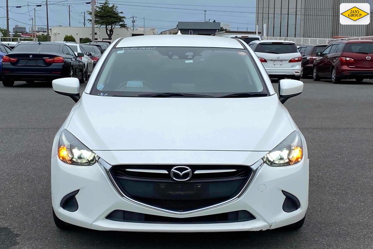 2016 Mazda Demio