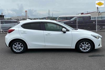 2016 Mazda Demio - Thumbnail