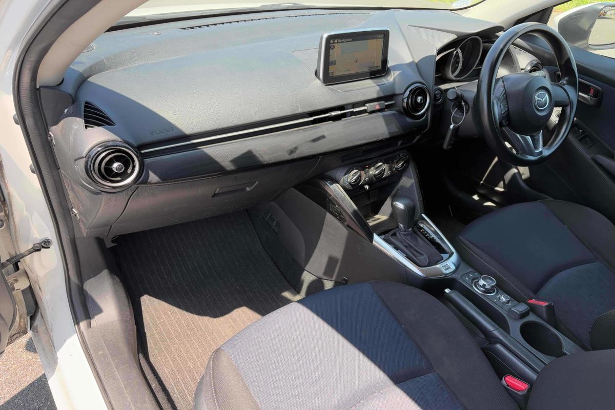 2016 Mazda Demio