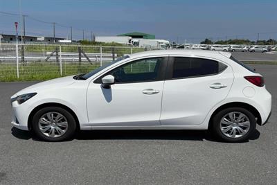 2016 Mazda Demio - Thumbnail