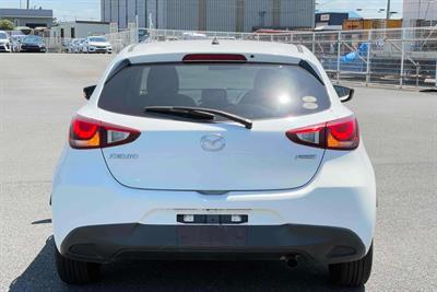 2016 Mazda Demio - Thumbnail