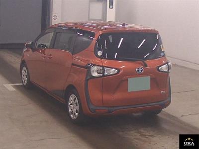 2016 Toyota Sienta - Thumbnail