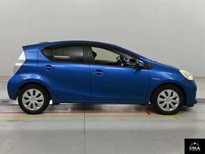2013 Toyota Aqua - Thumbnail