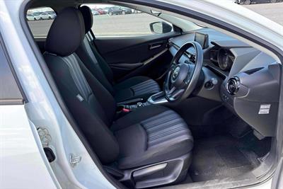 2020 Mazda 2 - Thumbnail