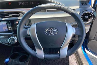 2015 Toyota Aqua - Thumbnail