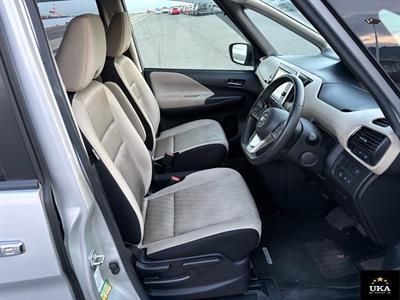 2018 Nissan Serena - Thumbnail