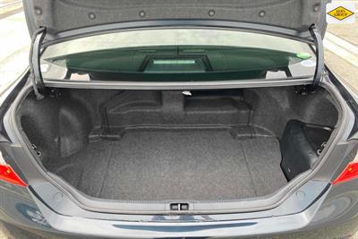 2013 Toyota Camry - Thumbnail