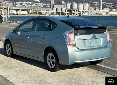 2012 Toyota Prius - Thumbnail