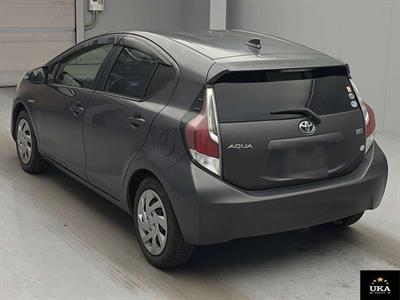 2015 Toyota Aqua - Thumbnail