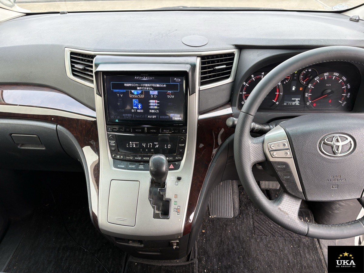 2013 Toyota Vellfire