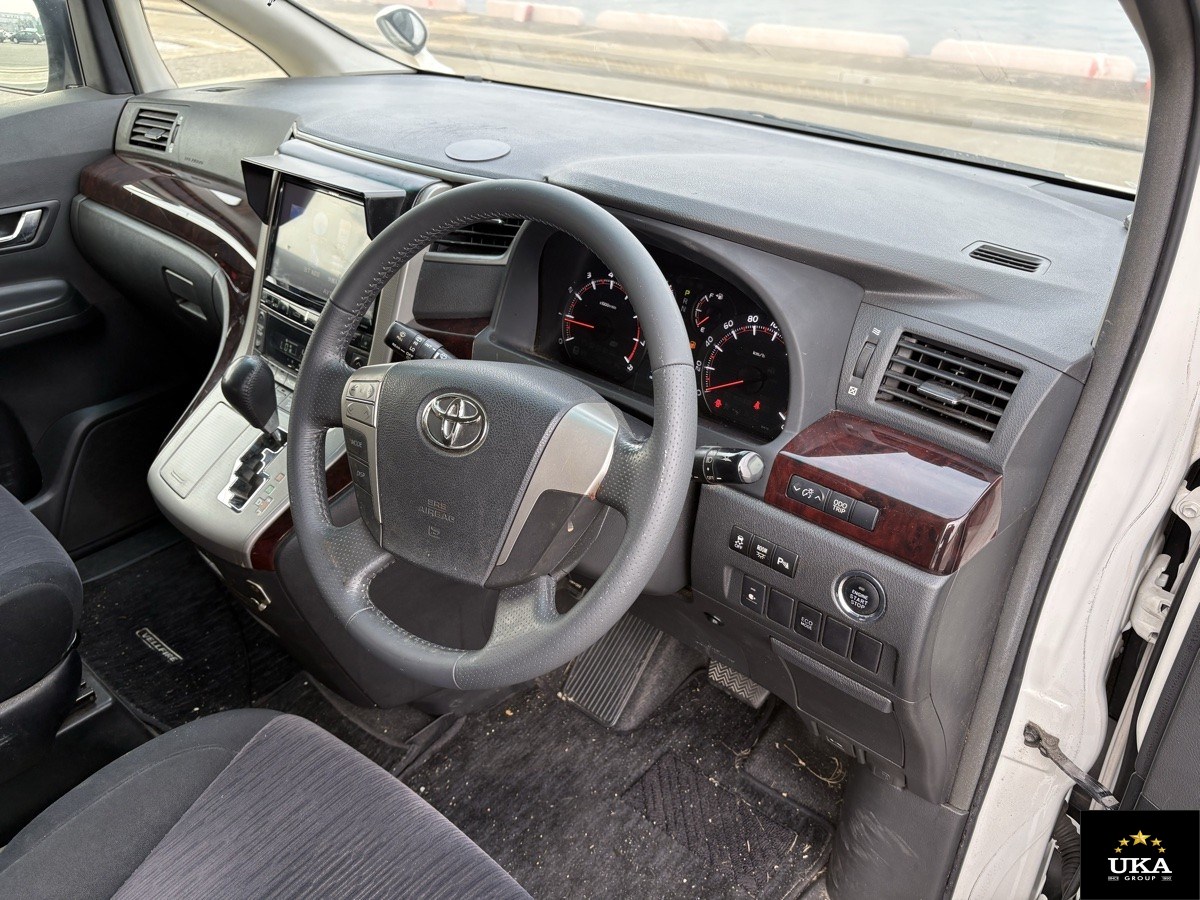 2013 Toyota Vellfire