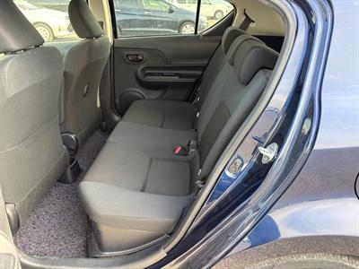 2017 Toyota Aqua - Thumbnail