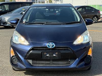 2017 Toyota Aqua - Thumbnail