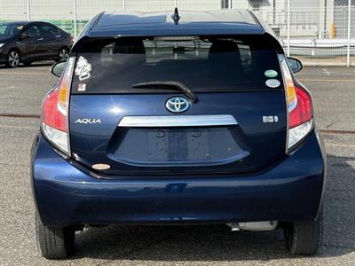 2017 Toyota Aqua - Thumbnail