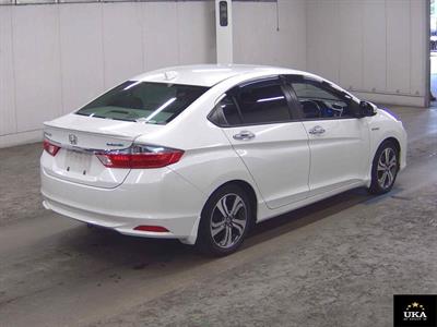 2016 Honda Grace - Thumbnail