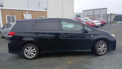 2009 Toyota Wish - Thumbnail