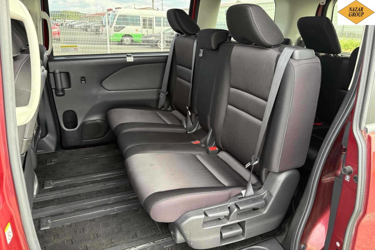 2017 Nissan Serena