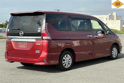 2017 Nissan Serena - Thumbnail