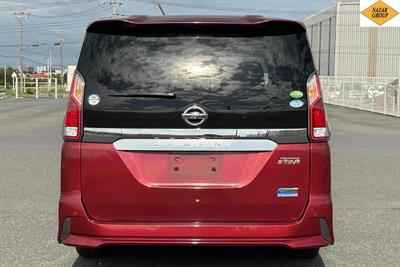 2017 Nissan Serena - Thumbnail