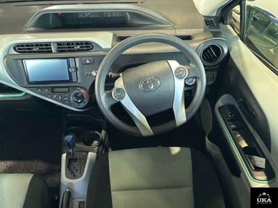 2013 Toyota Aqua - Thumbnail