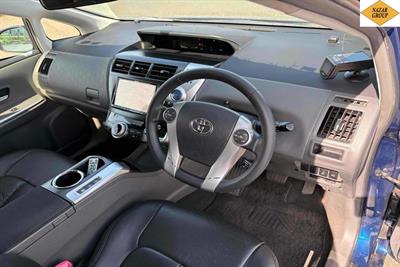 2013 Toyota Prius - Thumbnail