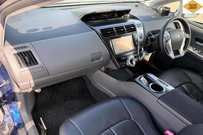 2013 Toyota Prius - Thumbnail