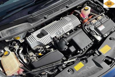 2013 Toyota Prius - Thumbnail