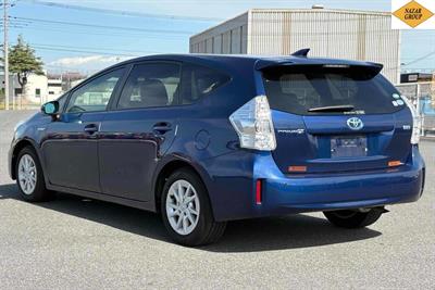 2013 Toyota Prius - Thumbnail